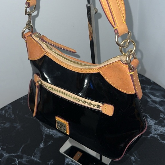 DOONEY & BOURKE Patent Small Hobo Black Shiny Patent Leather AUTHENTIC - Picture 4 of 13